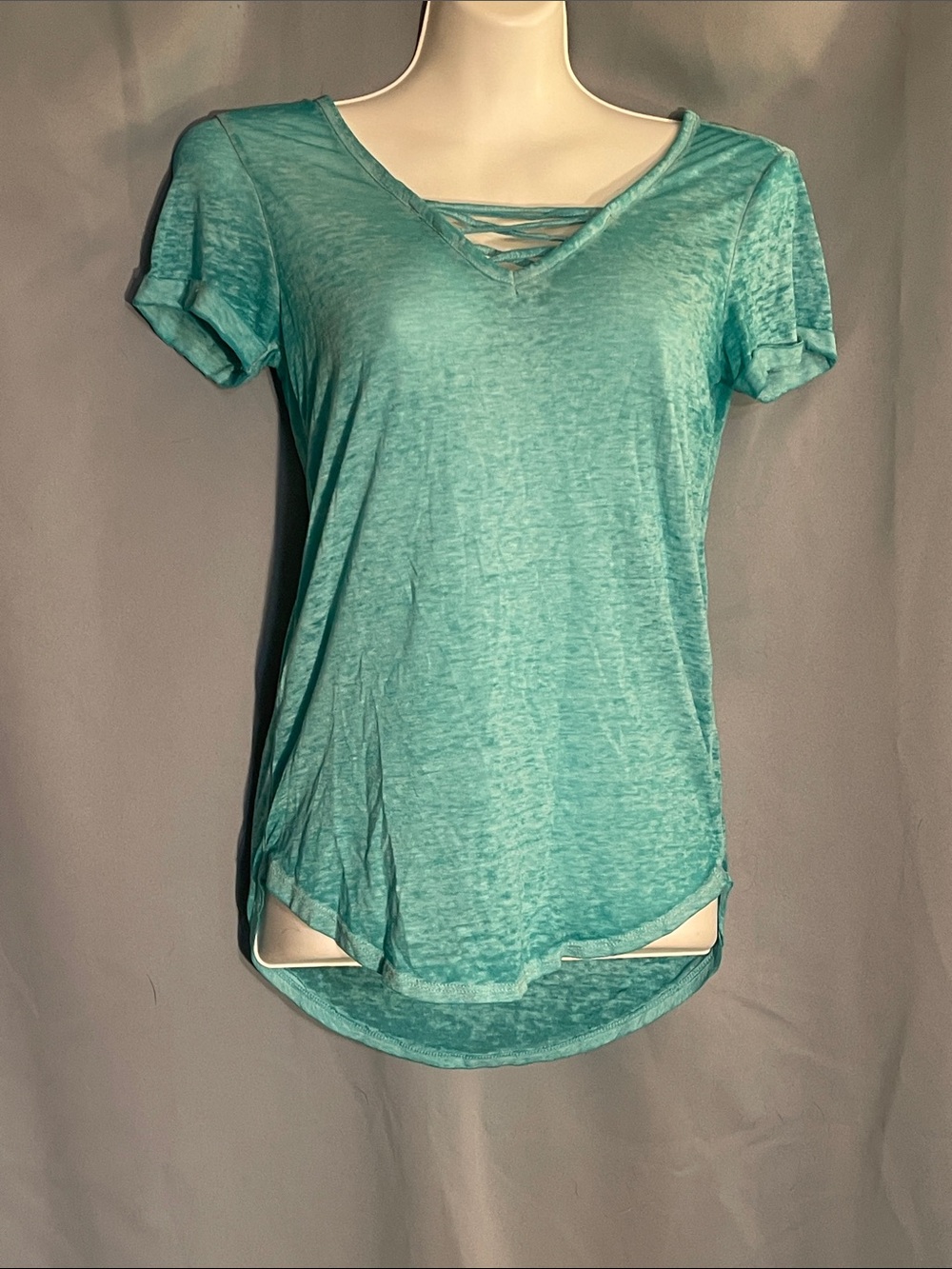 No Boundaries Teal Crisscross V-Neck Short Sleeve Top